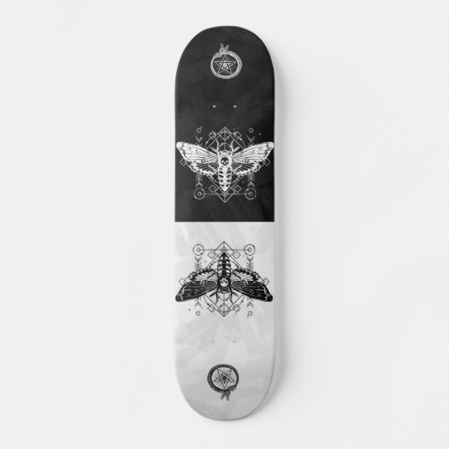 Skateboards papillon nuit tte de mort graphique