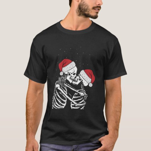 Skeleton Kissing Couple Santa Hat Snow Cool Christ T_Shirt