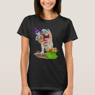 Skeleton Riding Mummy Dinosaur rex Halloween  Pump T-Shirt