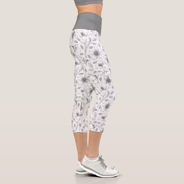 Sketched Floral Outline Pattern Gray/Wht ID939 Capri Leggings (Right)