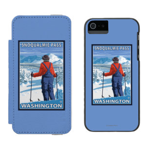 Skier Admiring - Snoqualmie Pass, Washington iPhone SE/5/5s Wallet Case