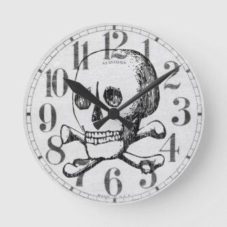 Skull and Crossbones Round Clock