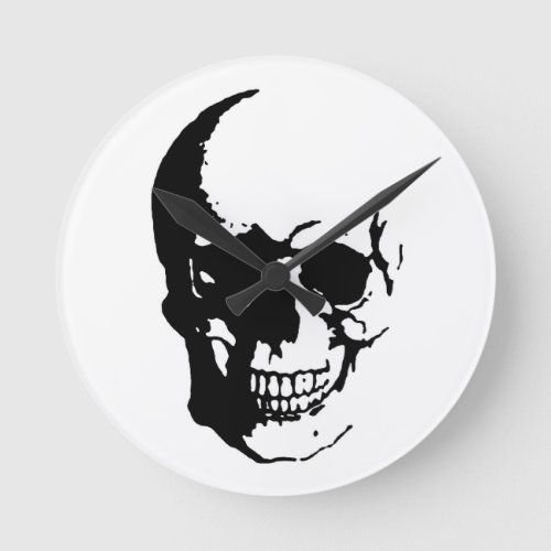 Skull _ Black  White Metal Fantasy Art Round Clock