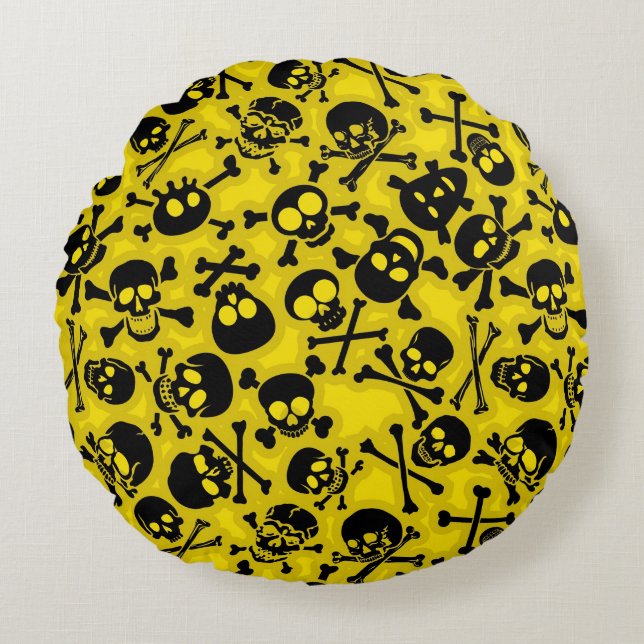 Skull & Crossbones Pattern Round Pillow (Front)