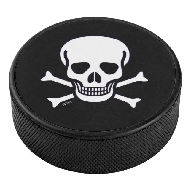 Skull n Bones black hockey puck (3/4)