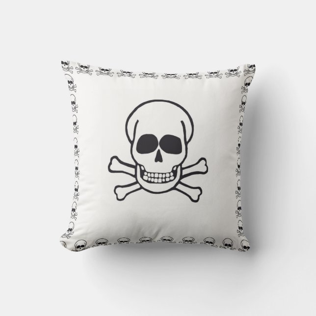 Skull pillow (Front)