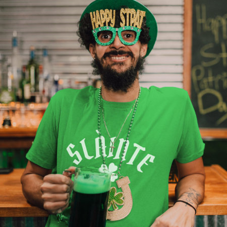 SlÀinte Funny Irish St. Patrick's Day Green Clover T-shirt