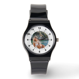 SLEEK! 🖤 Black Silicone Strap Watch