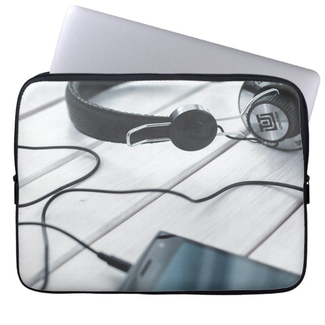 Sleek Modern Laptop Sleeve (Front)