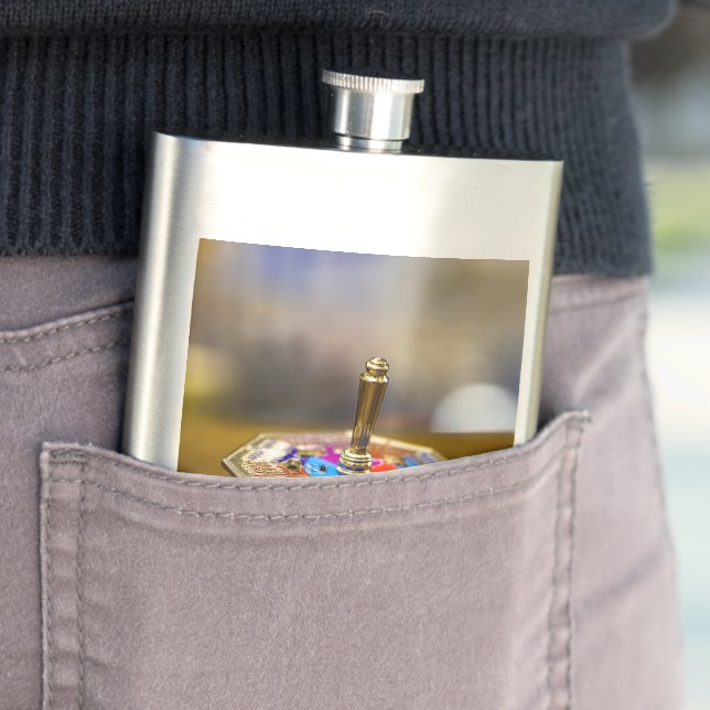 SlipperyJoe Hanukkah dreidel gift octagonal base b Flask (In Situ)