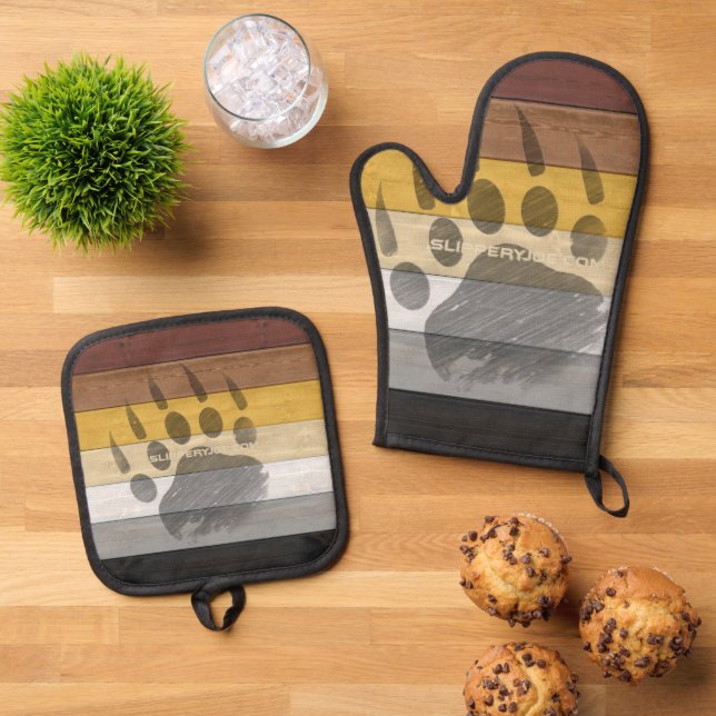 SlipperyJoe's Bear Pride flag wooden floor texture Oven Mitt & Pot Holder Set (Top Down)