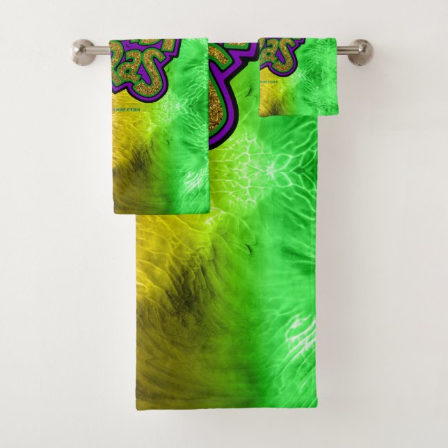 SlipperyJoe's festive Mardi Gras theme crown reinf Bath Towel Set (Insitu)