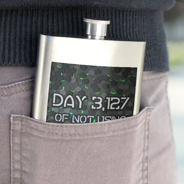 SlipperyJoe's not using geometry interlocking hexa Flask (In Situ)