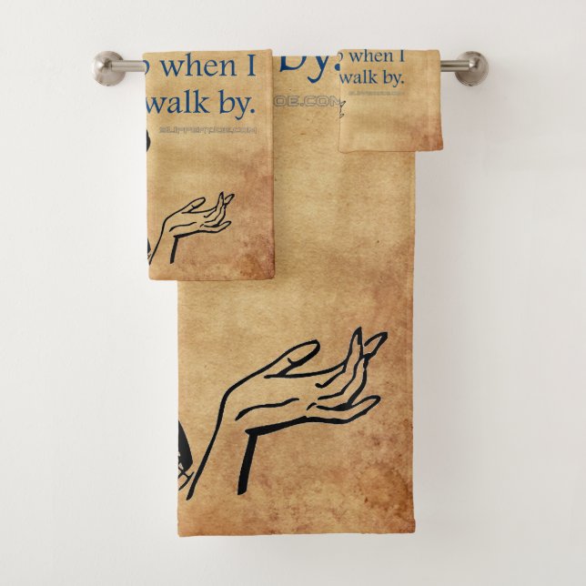 SlipperyJoe's Princess clap walking funny 50s vint Bath Towel Set (Insitu)