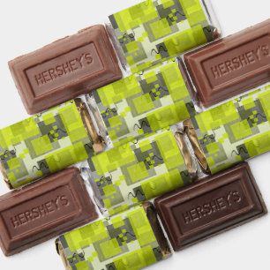 SlipperyJoe's Saint Patrick's Day dominating brigh Hershey's Miniatures