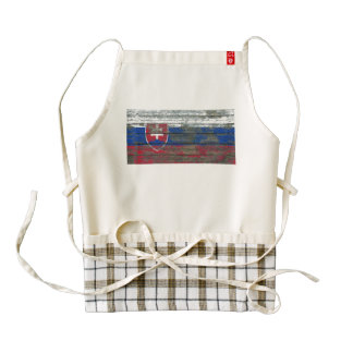 Slovakian Flag on Rough Wood Boards Effect Zazzle HEART Apron