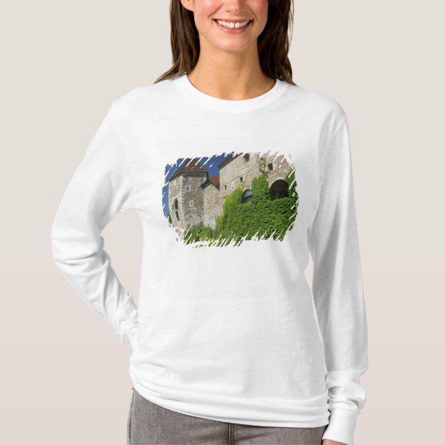 SLOVENIA, Ljubljana: Castle Hill / Ljubljana T-Shirt (Front)
