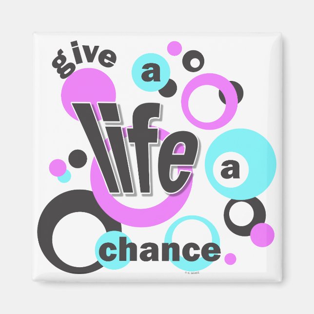 Small magnet with a bubbly design. (Front)