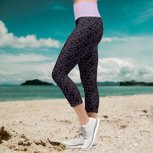 Small Purple Hearts Pattern Over Black Leggings (Whether for you or a gift, these purple linked heart on black pattern leggings are ready to action. )