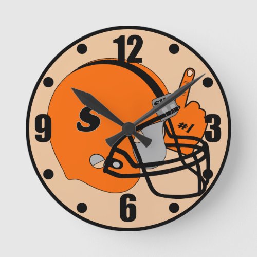 Smethport Hubbers Game Time Football Fan Round Clock
