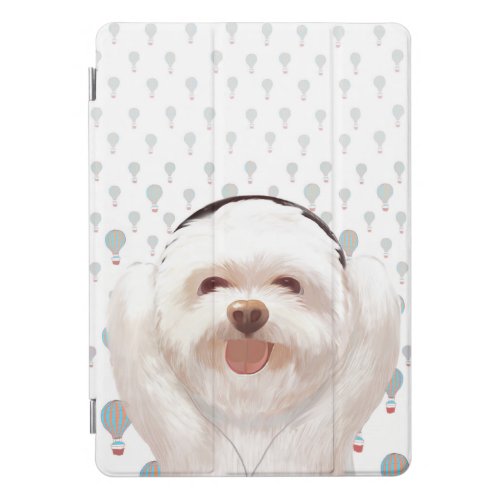 Smile Dog listening to music with Headphone iPad Pro Cover
