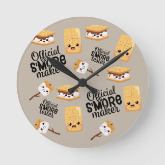 S'more round clock