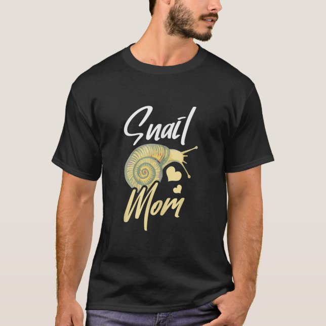 Snail mom T-Shirt (Front)