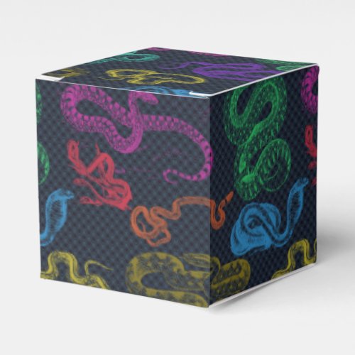 Snakes Favor Boxes