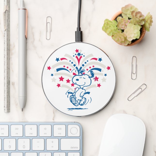 Snoopy 4th of July Dance Wireless Charger (Desk)