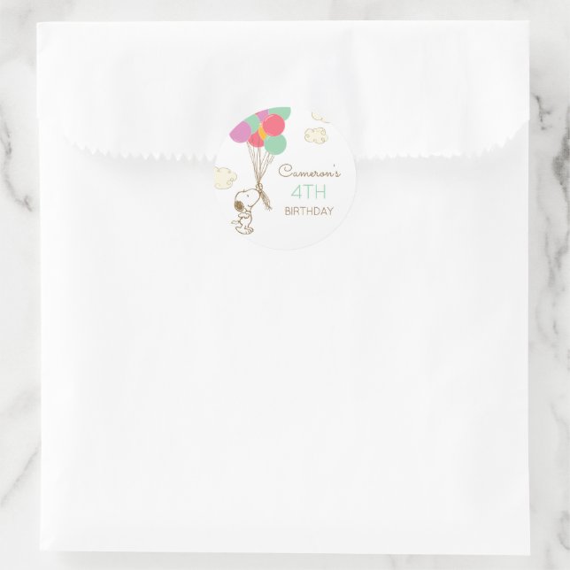 Snoopy and Balloons Birthday Classic Round Sticker (Bag)
