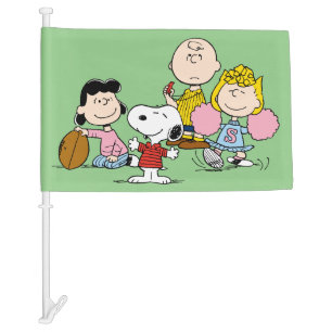 Snoopy and the Gang Play Football Car Flag