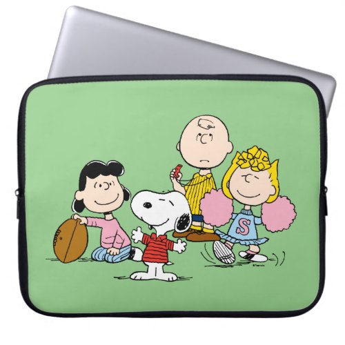 Snoopy and the Gang Play Football Laptop Sleeve