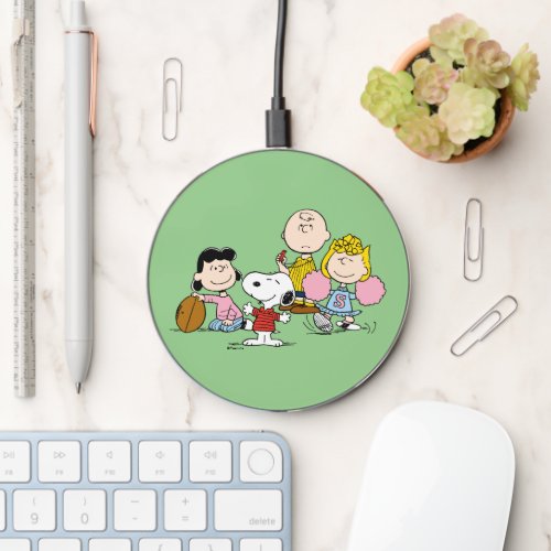 Snoopy and the Gang Play Football Wireless Charger