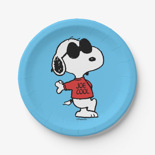 Snoopy "Joe Cool" Standing Paper Plates (Front)