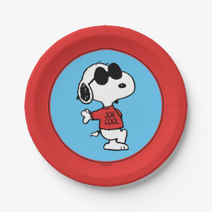 Snoopy "Joe Cool" Standing Paper Plates