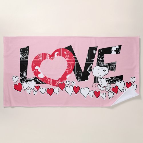 Snoopy Love Trail of Hearts Beach Towel