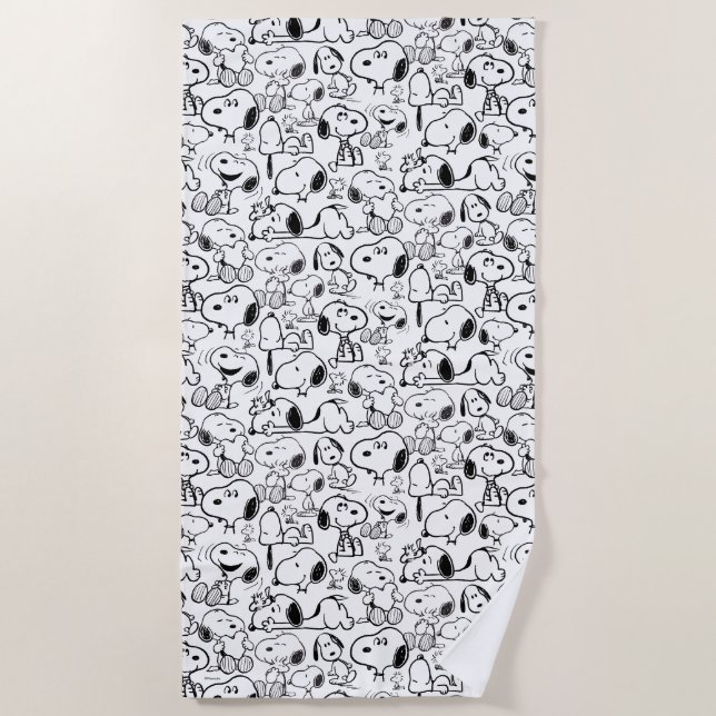 Snoopy Smile Giggle Laugh Pattern Beach Towel (Front)