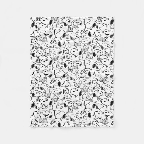 Snoopy Smile Giggle Laugh Pattern Fleece Blanket