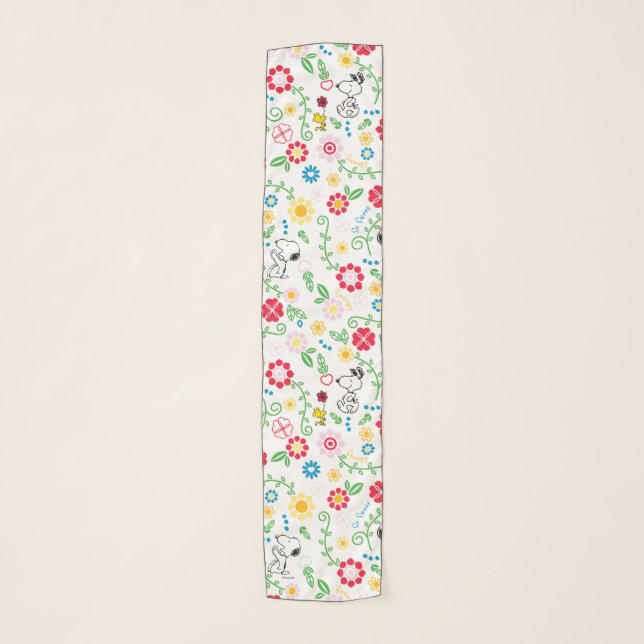 Snoopy So Sweet Flower Pattern Scarf (Front)