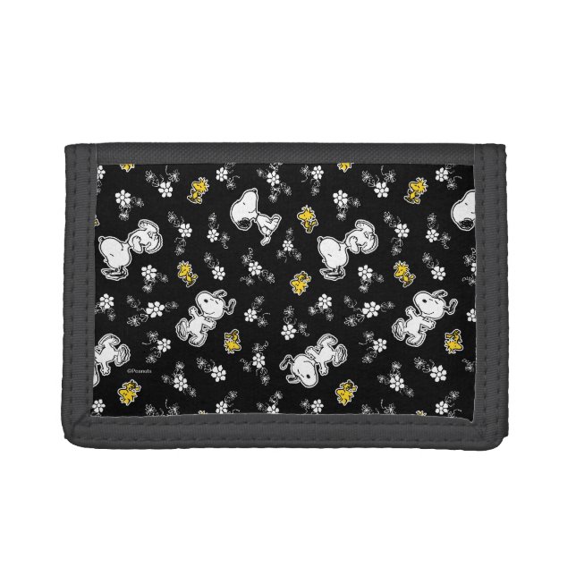 Snoopy & Woodstock Fun & Flowers Trifold Wallet (Front)