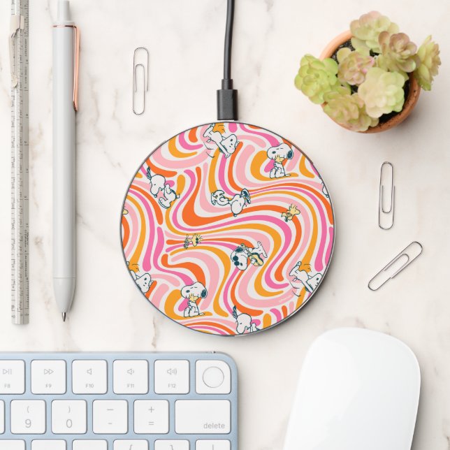 Snoopy & Woodstock Groovy Vibes Orange Pattern Wireless Charger (Desk)