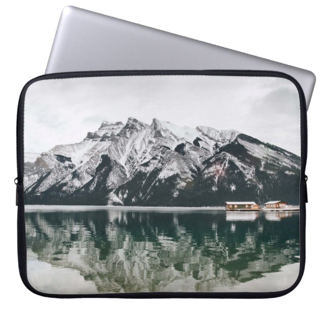SNOW-COVERED MOUNTAIN LAPTOP SLEEVE (Front)