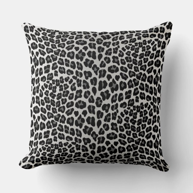 Snow leopard throw pillow (Front)