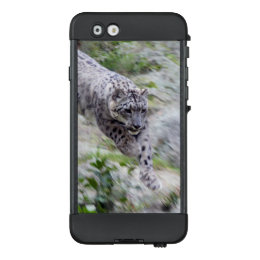 Snow Leopard Wild Cat Leaping LifeProof NÜÜD iPhone 6 Case