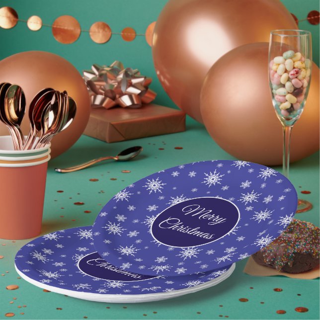 Snow Pattern Christmas Paper Plates (Multi)