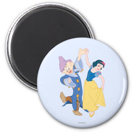 Snow White and Dopey dancing Magnet