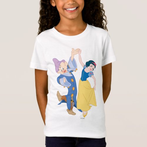 Snow White and Dopey dancing T_Shirt