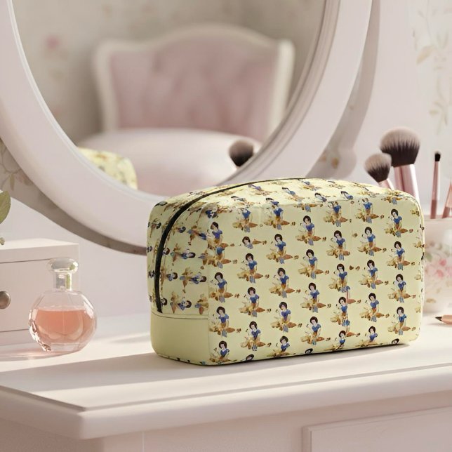 Snow White Dopp Kit (Creator Uploaded)