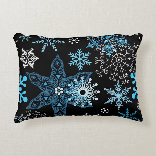 Snowflake pattern	 accent pillow (Front)