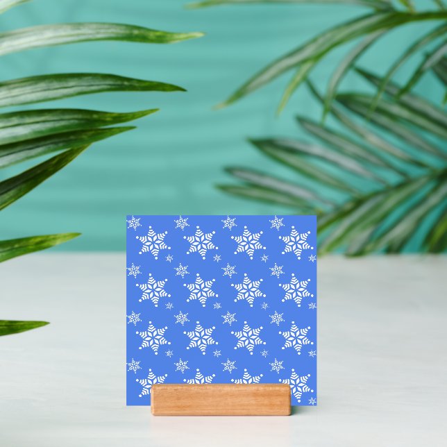 Snowflake Pattern, White Snowflakes, Snow, Blue Holder (Insitu 2)